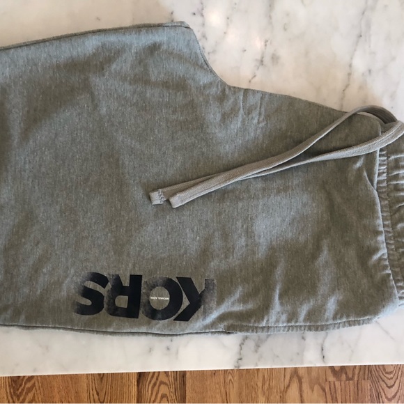 Michael Kors big boys sports shorts size medium. - Picture 2 of 4